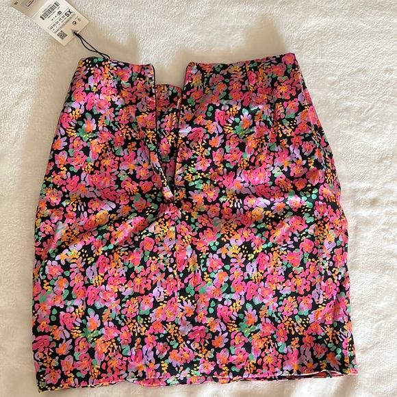 ZARA Flower Skirt - Picture 3 of 3